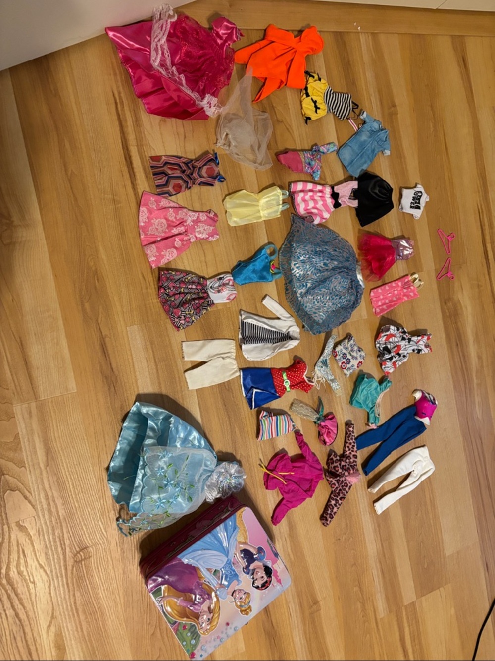 Disney Doll Outfit Lot in Pink, Blue, Orange, Yellow & Black